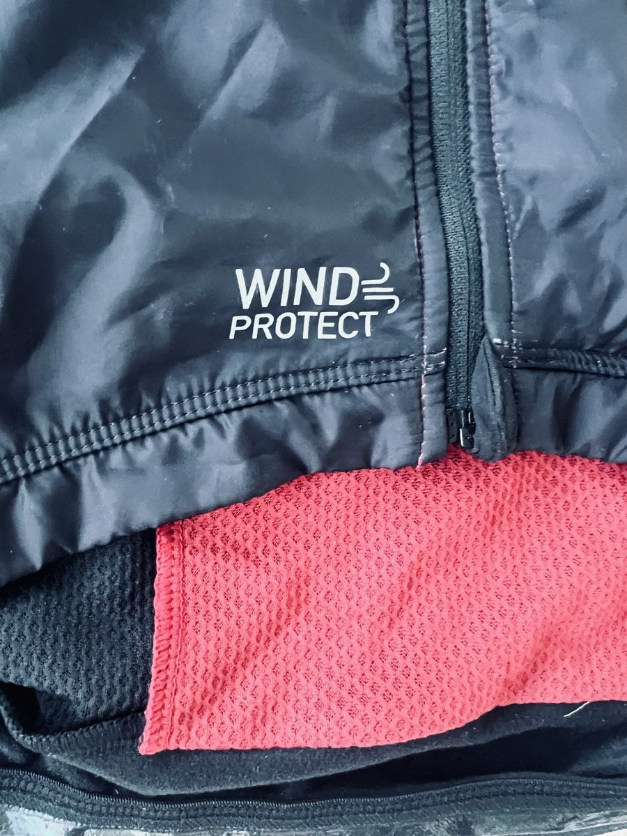 Decathlon Canottiere & Pantaloni: Winter Cycling Jersey, Size L – Usato da Horgen venduto da sep_fc2f 2
