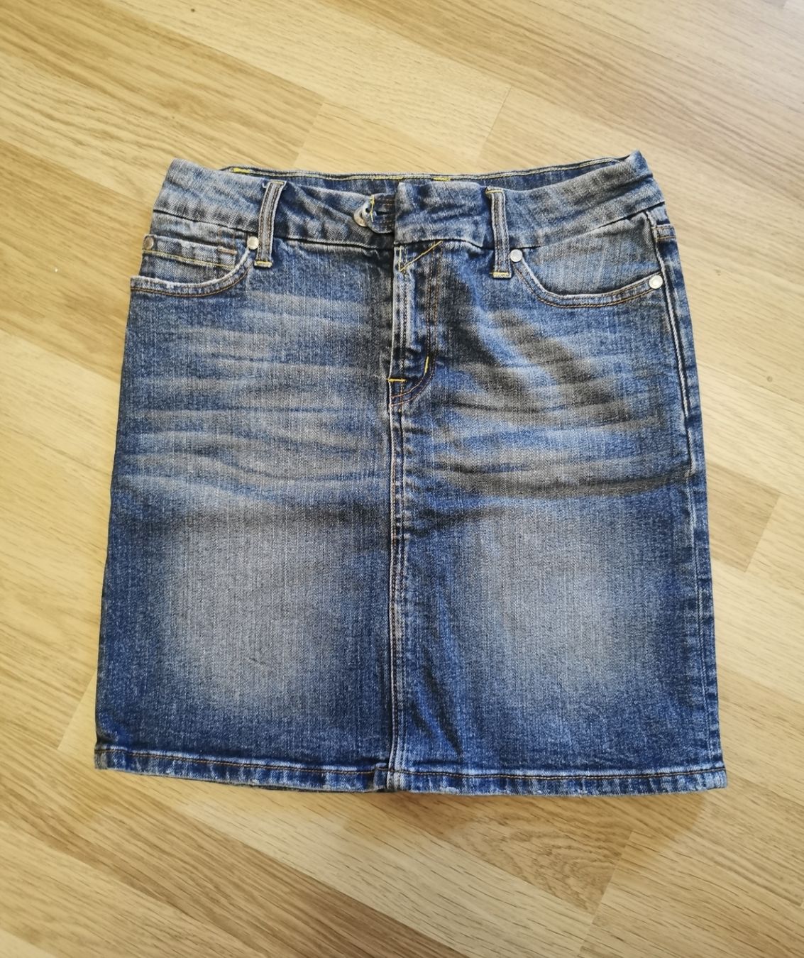 Röcke: Jupe en jeans en taille 36 – Gebraucht aus Longirod von DigiSmart