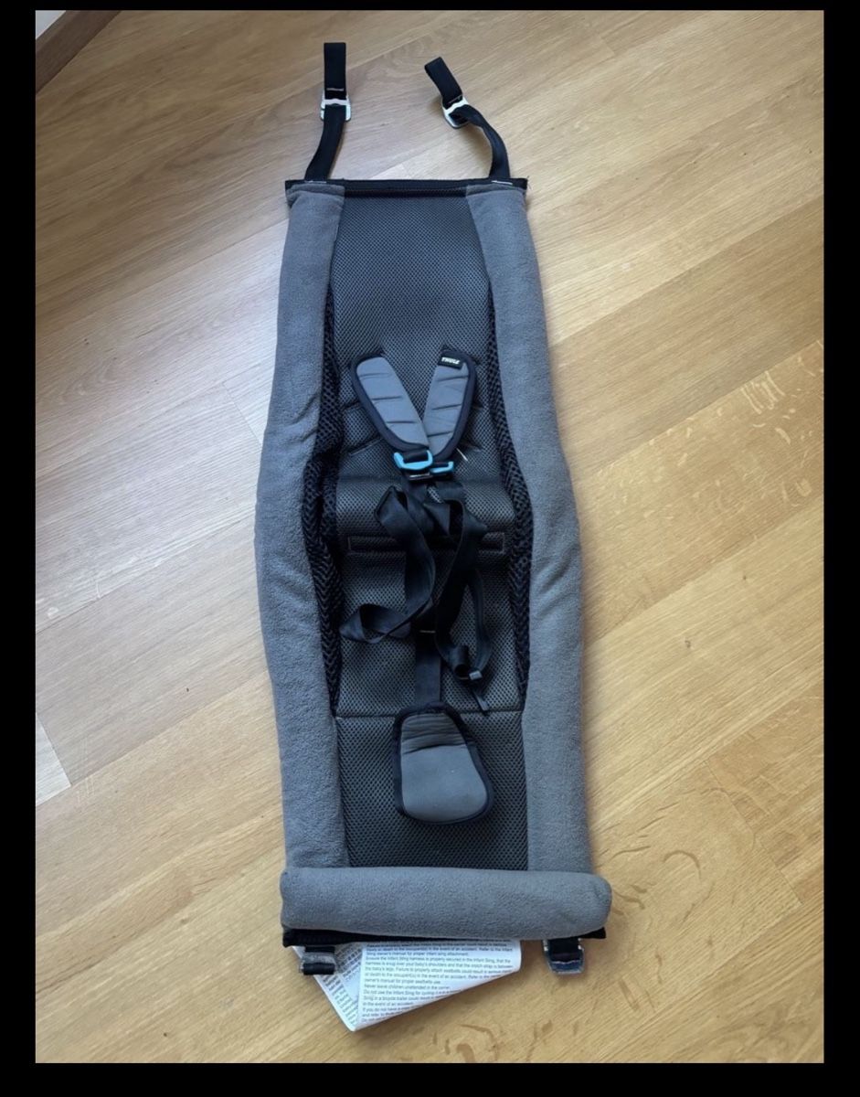 Thule Pièces détachées: Thule Babysitz/sling – D'occasion à Schönenbuch par lisamarina