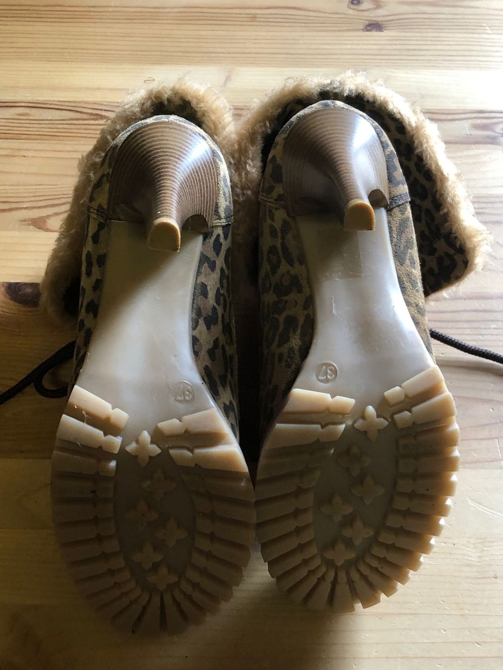 Scarpe da donna: Coole "Bata" Stiefelette Grösse 37 – Usato da Röschenz venduto da Tashroal 4