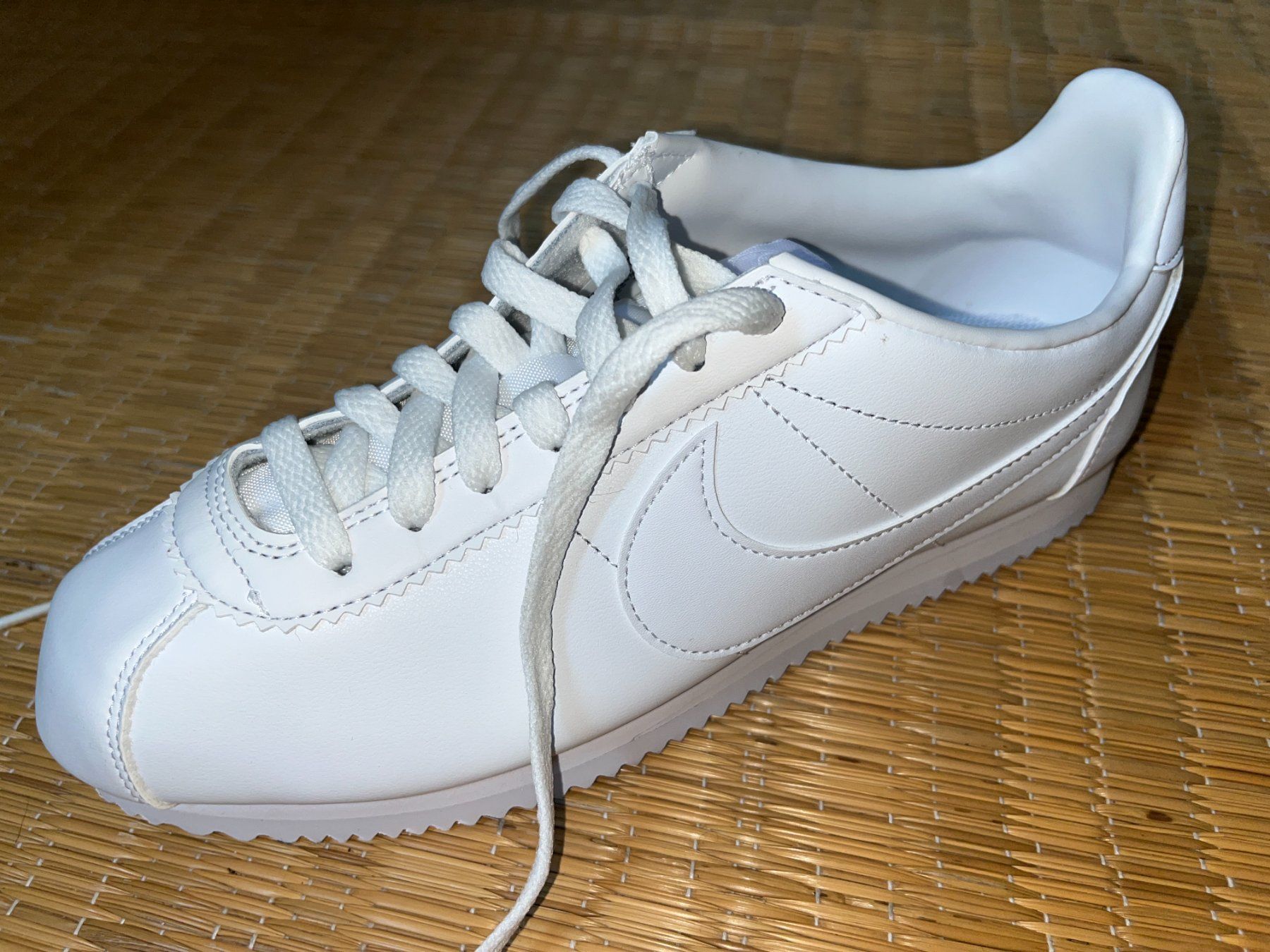 Nike Scarpe da uomo: Nike Cortez (All white) – Nuovo (secondo la descrizione) da Zürich venduto da sodapop73