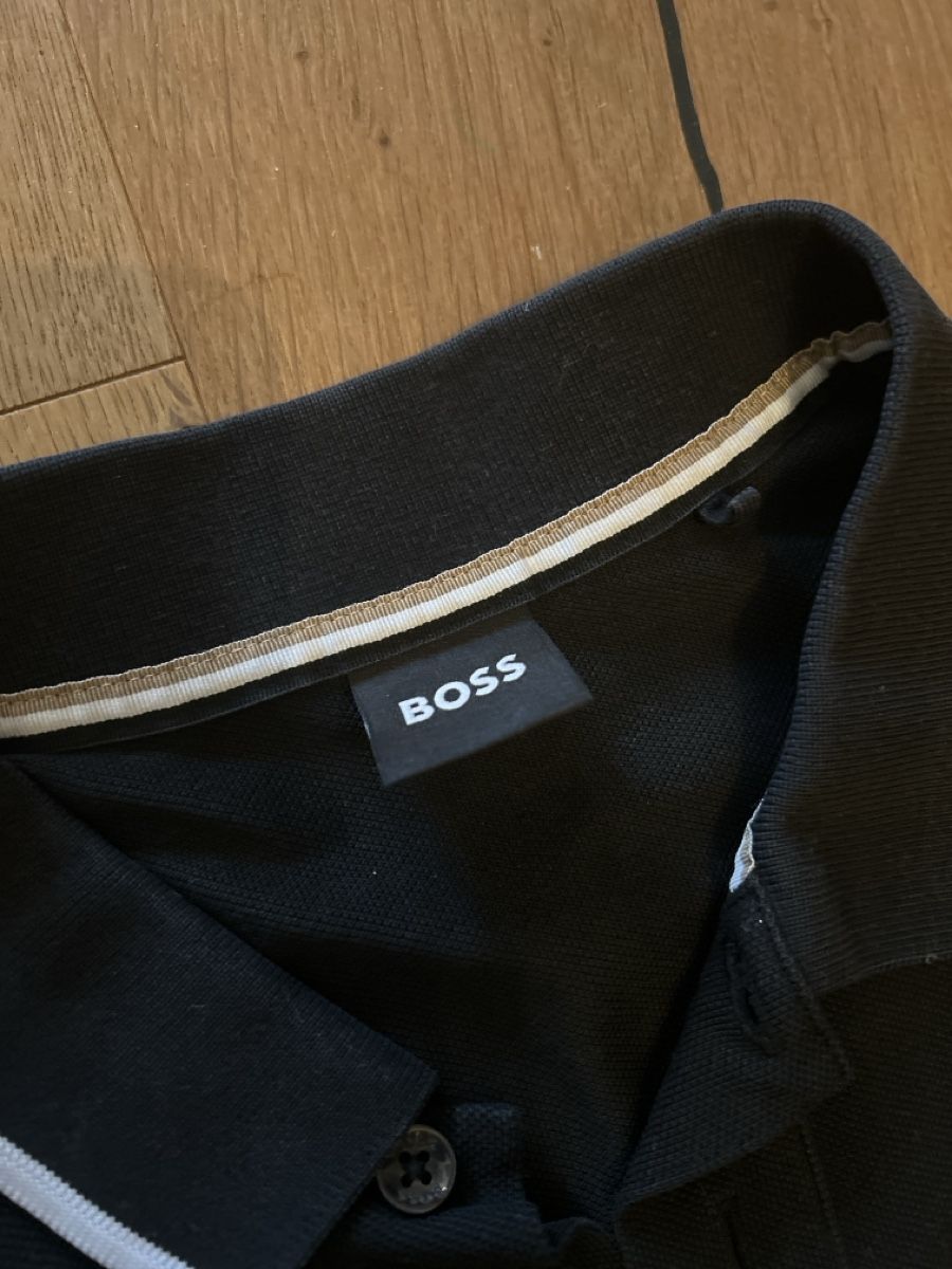 Hugo Boss Magliette Polo: Schwarzes Hugo Boss Poloshirt, Grösse S – Nuovo (secondo la descrizione) da Kriens venduto da lor_2x76 2