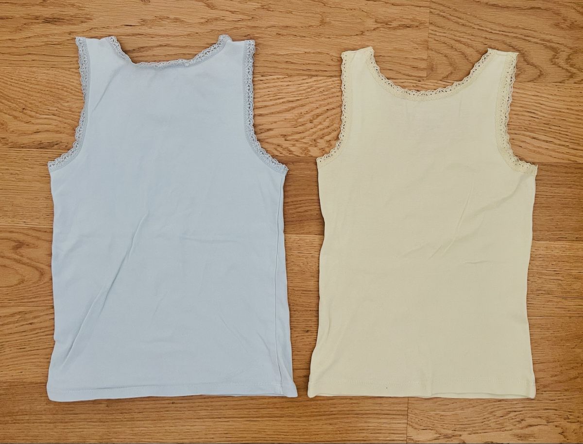 Blouses, T-shirts & Tops: 2 Débardeurs Taille 128 – D'occasion à Sion par FashionStore3 1