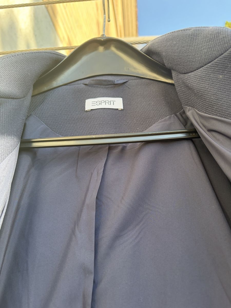 Esprit Cappotti: Esprit Mantel – Usato da Winterthur venduto da Cornelia.su 3