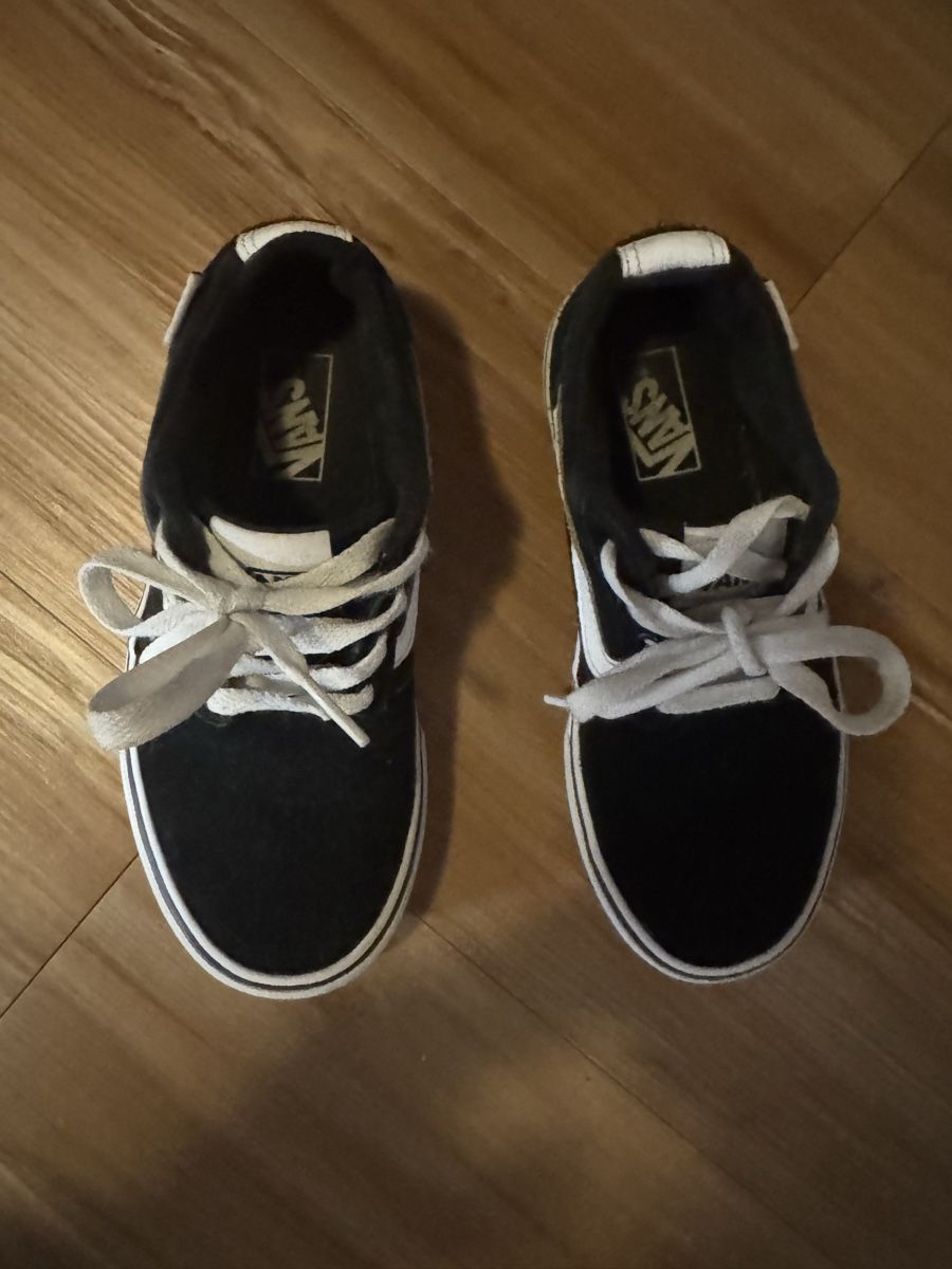 Vans Scarpe per ragazzi: Vans Old Skool Kinder Schuhe Gr. 31 Schwarz – Usato da Rümikon AG venduto da kar_8vy5 7