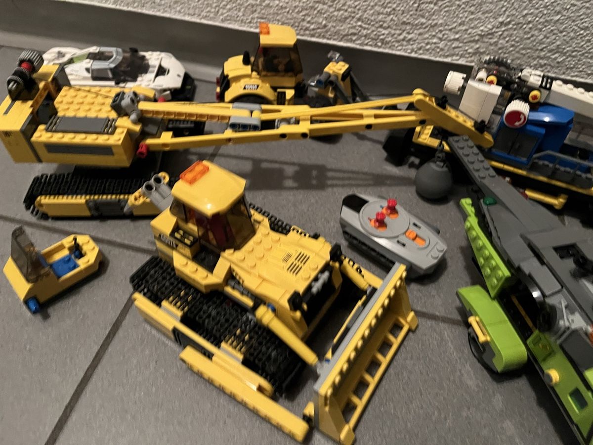 Lego Kit di costruzioni: Lotto Lego Technic e veicoli vari usati in blocco – Usato da Chiasso venduto da fairy81 2