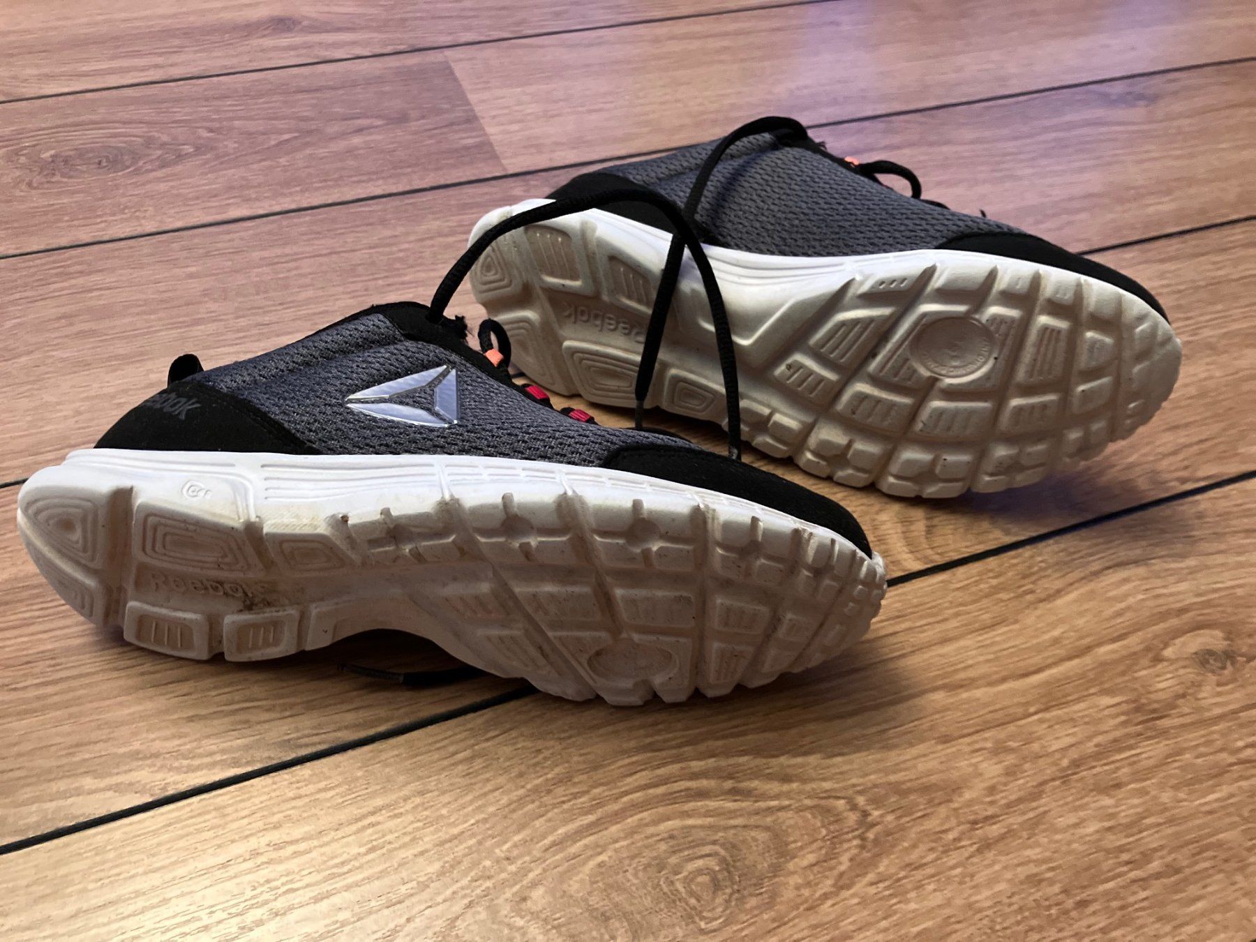 Reebok Scarpe per ragazzi: reebook – Usato da Fontenais venduto da Vava68 1