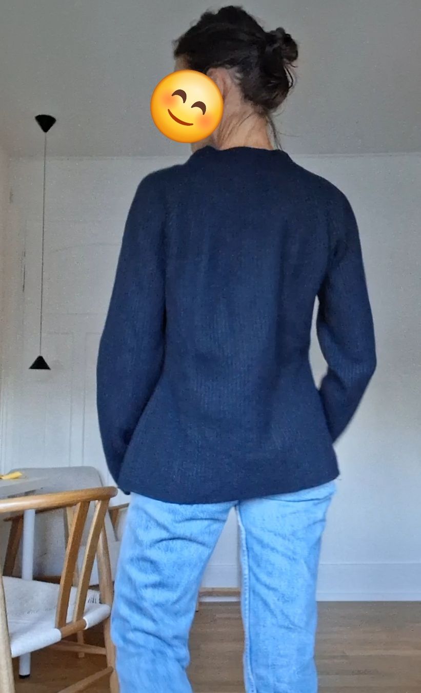 Maglioni & Felpe: Damen Pullover dunkelblau  – Usato da Zürich venduto da Annacw 1