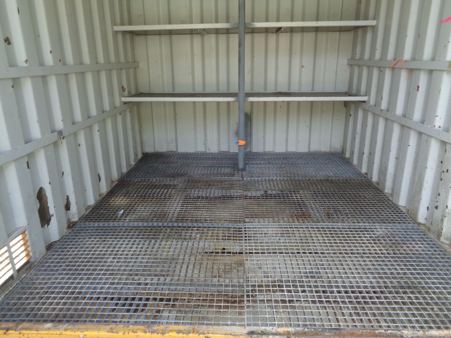 Contenitori edile: Gefahrengut-Container 10' – Usato da Alpnach Dorf venduto da vieuxhenri 4