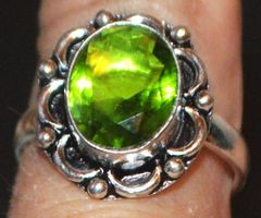 Ring L-7077 – Peridot Edelstein - 18mm Innendurchmesser