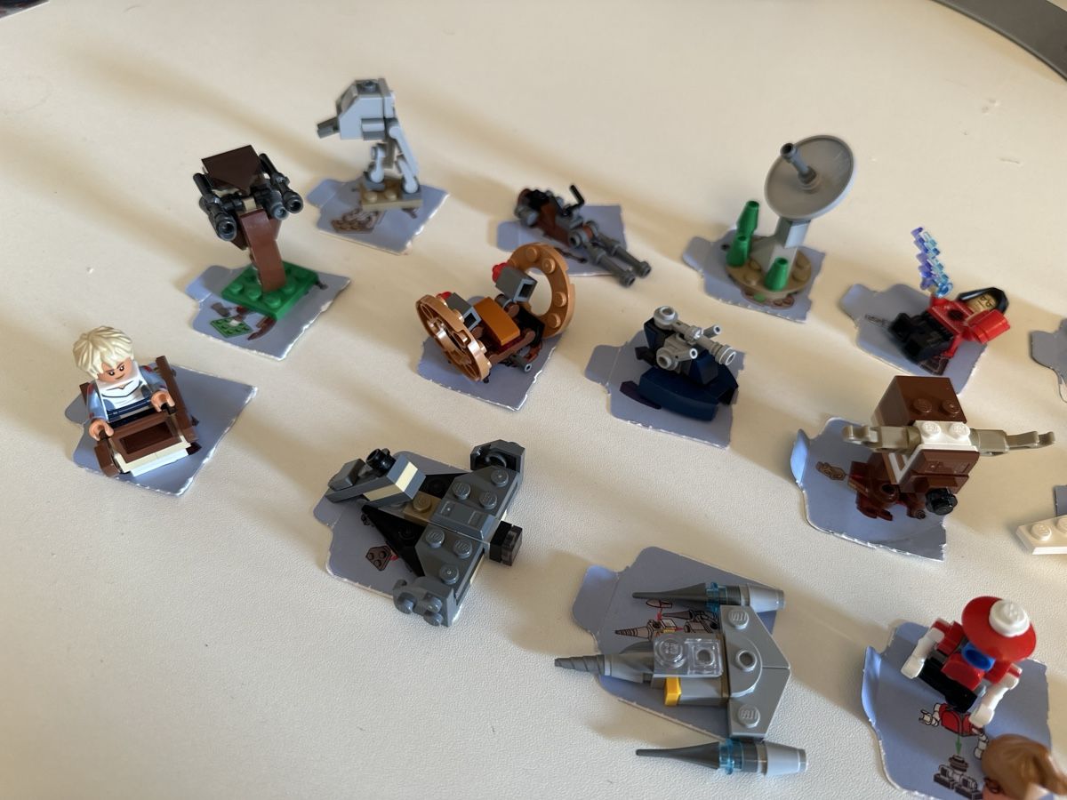 Lego Kit di costruzioni: LEGO Star Wars Adventskalender 75366 – Usato da Schenkon venduto da Charlottenstrasse1 1