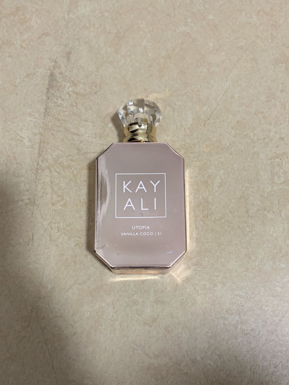 Kayali Parfum & Eau de Toilette: Kayali Utopia Vanilla Coco Parfüm 50ml – Gebraucht aus Zürich von Nexaro
