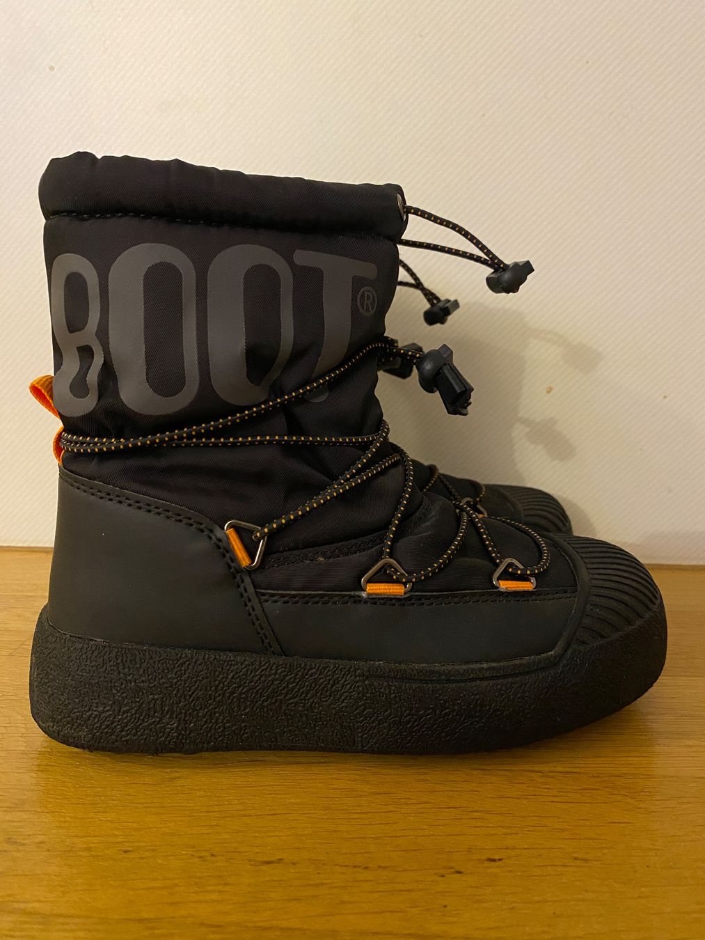 Moon Boot Scarpe per ragazzi: Moon Boot für Jungs – Usato da Solothurn venduto da dre_sw9v 1