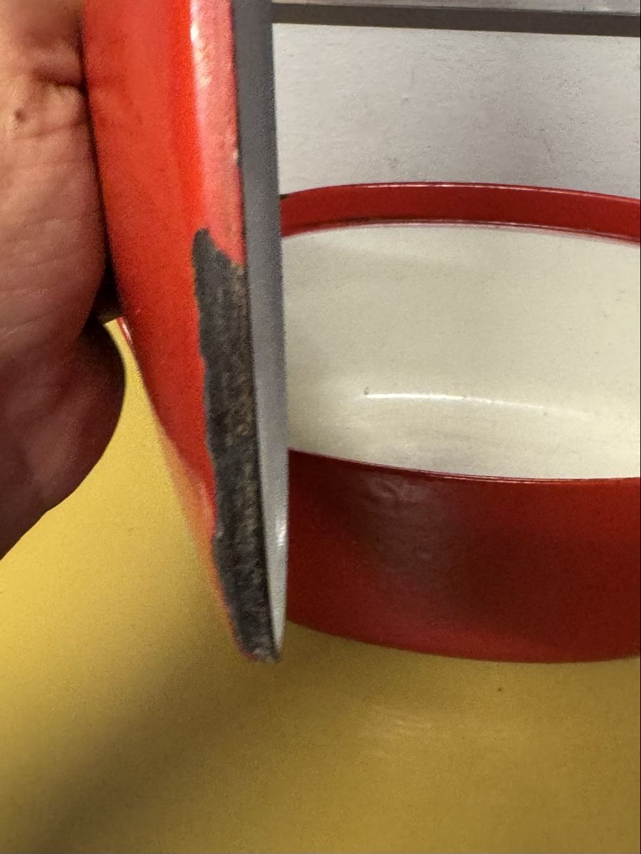 Casseroles: Emaille Bräter rot oval mit Deckel  Gebraucht  – D'occasion à Schlieren par Freundlich02 6