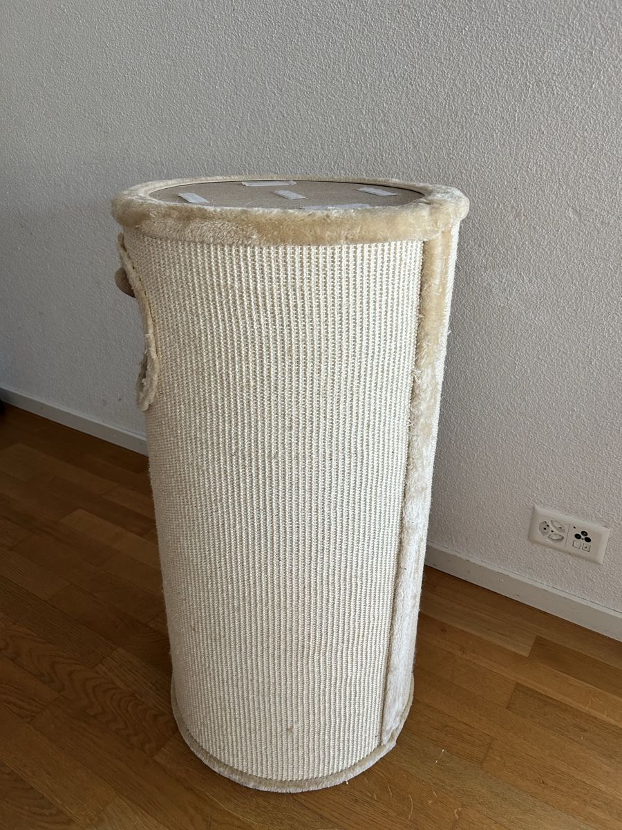 Tiragraffi: Kratztonne Katzen – Usato da Zürich venduto da leo_m7wh 3