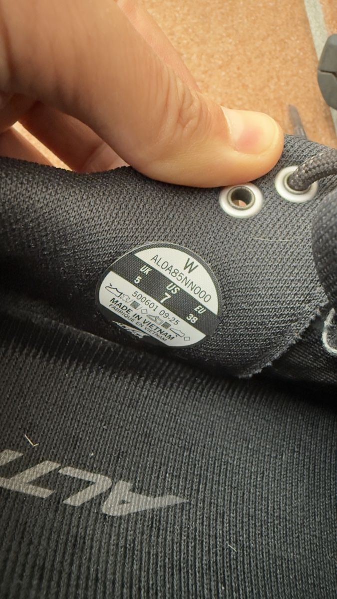 Altra Scarpe da uomo: Altra Olympus 6, 38, dunkelgrau – Nuovo (secondo la descrizione) da Glarus venduto da big.bear 4