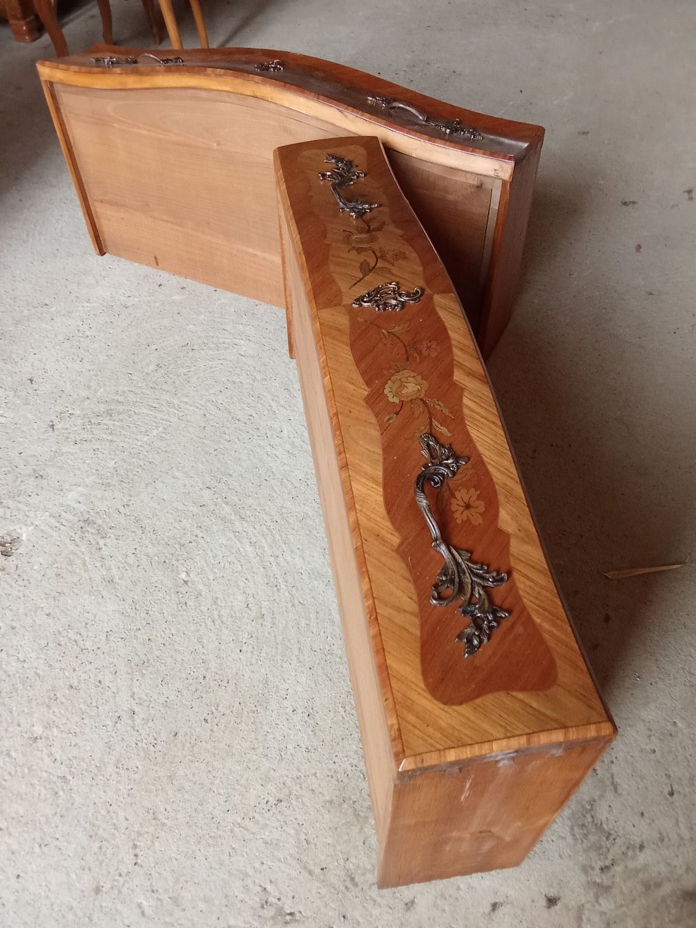 Cassettiere: COMMODE L.XV ANCIEN BON ÉTAT  – Usato da Neuchâtel venduto da ced_qf8j 2