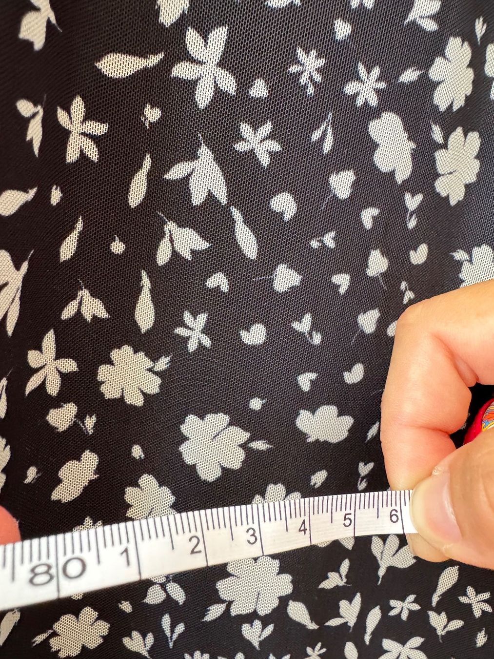 Vestiti: Robe noire courte à fleur – Usato da Montreux venduto da Izapeche811 4
