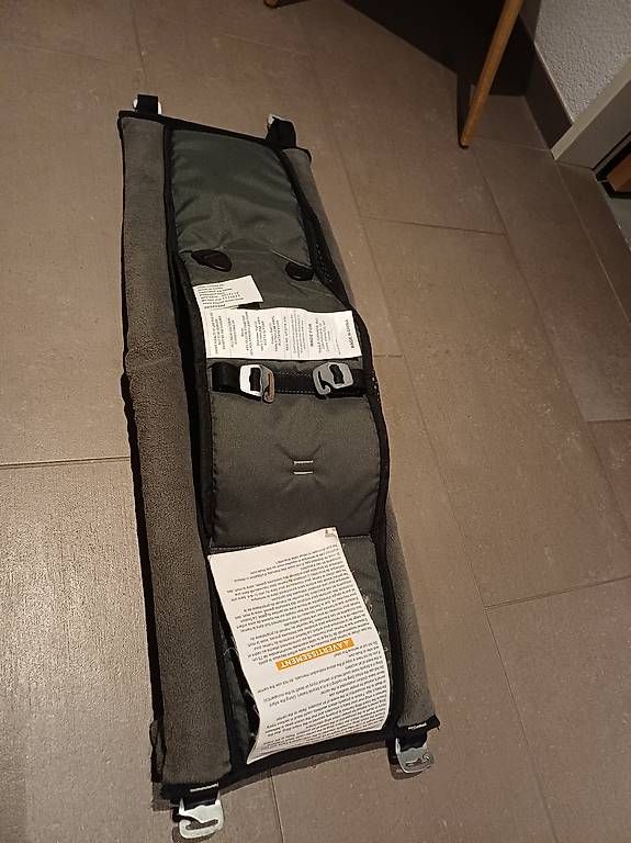 Rimorchi: Thule Infant Sling Babyeinsatz – Usato da Rafz venduto da Gjoya 2