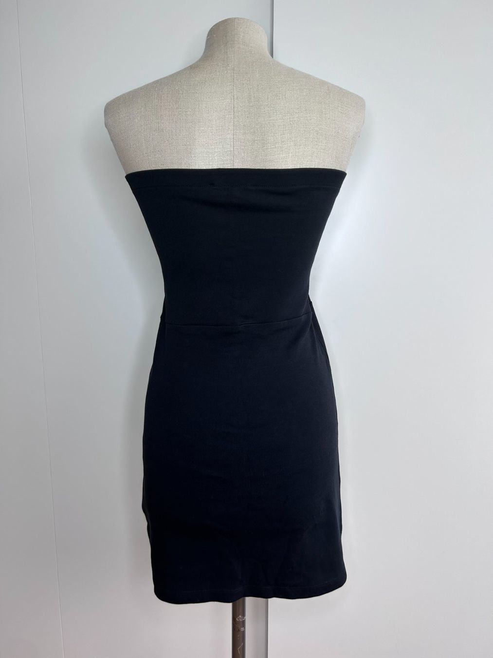 Djerf Avenue Vestiti: Djerf Avenue Kleid – Nuovo (secondo la descrizione) da St. Gallen venduto da look-twice 2