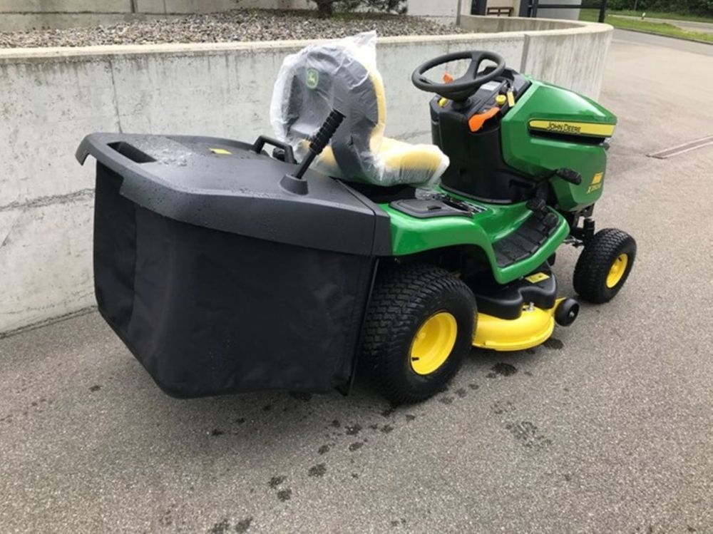 Rasentraktor John Deere X 350 R neu Kaufen auf Ricardo