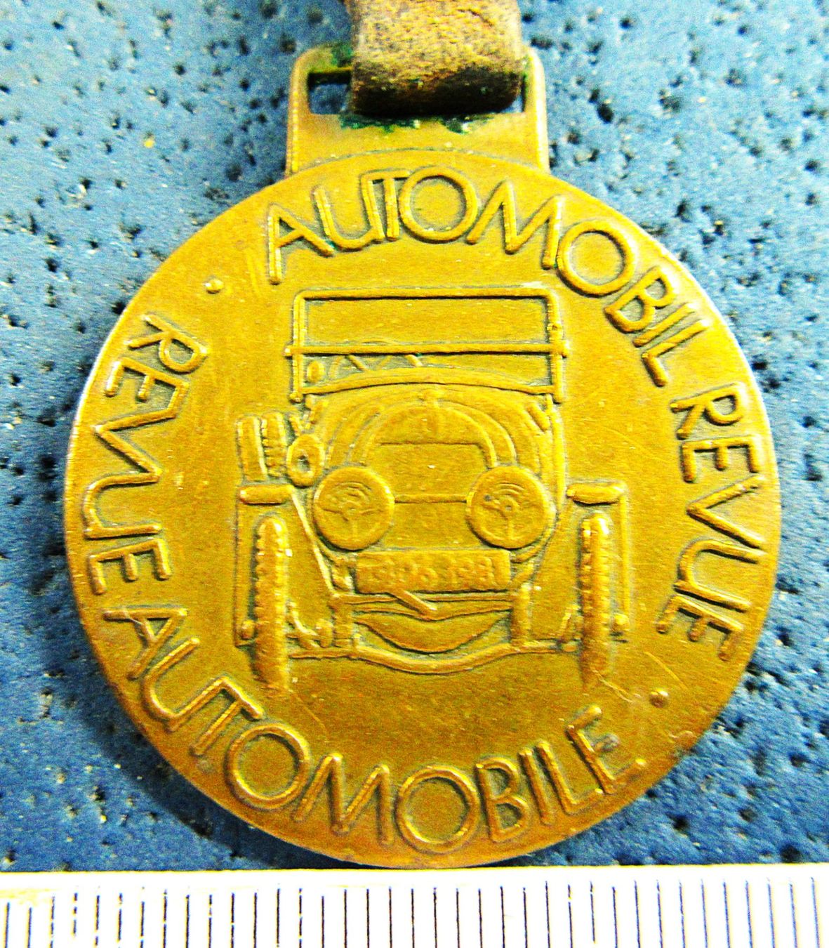 Portachiavi: AUTOREVUE OLDTIMER SCHLÜSSLEANHÄNGER KUPFRIG  VINTAGE – Usato da Ettingen venduto da Hausi4711