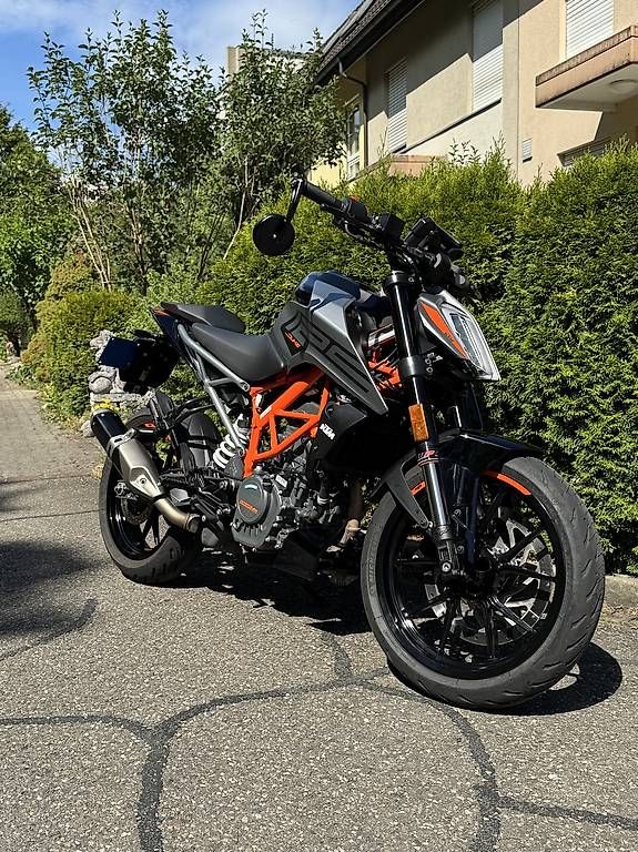 KTM Strasse: KTM Duke 125 / 2021 / Top Zustand – Gebraucht aus Aesch BL von kea_m97g 4