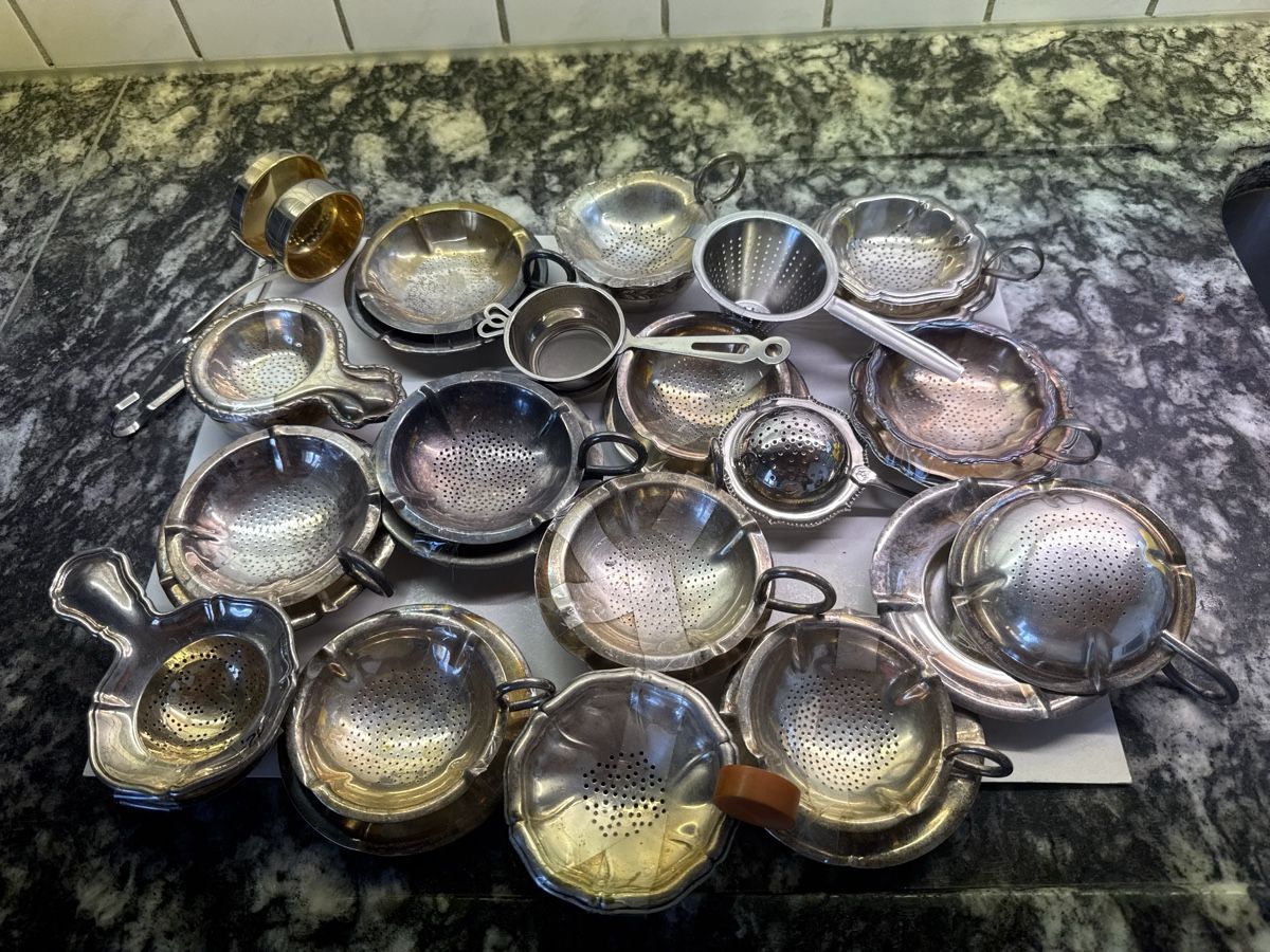 Set di piatti: Teefilter Sammlung versilbert verschiedene Ausführun – Usato da Mellingen venduto da Wupper