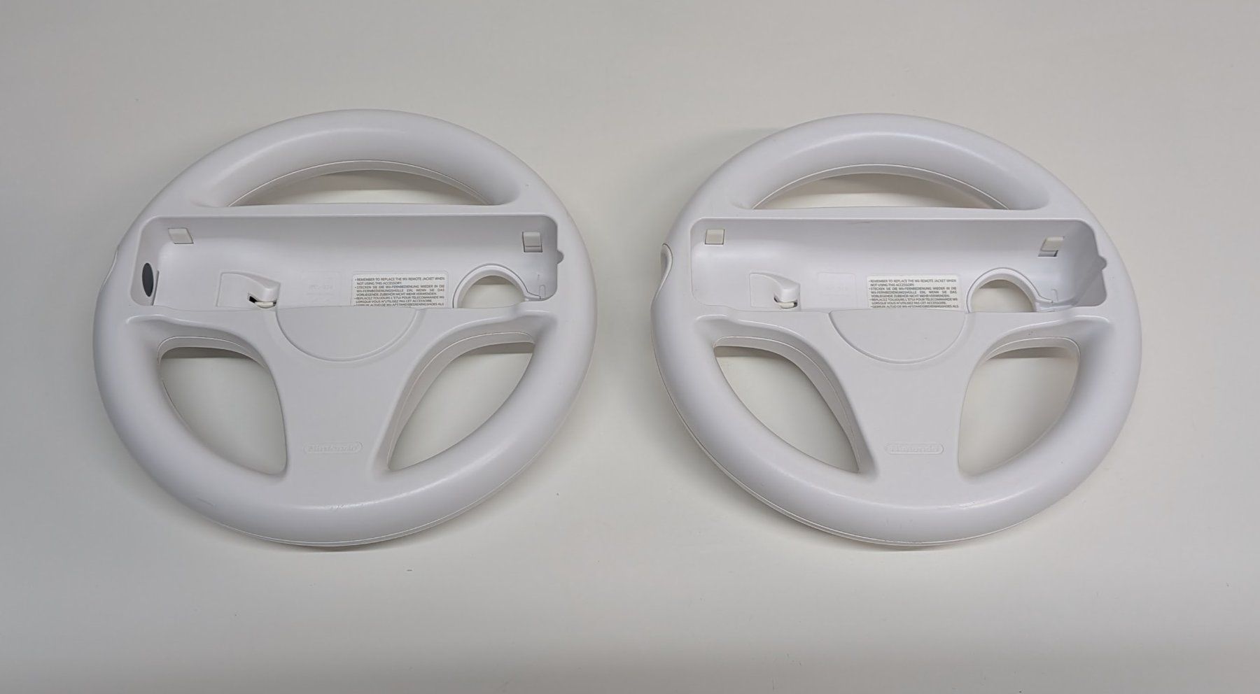 Nintendo Controller: 2 Wii Wheels / Lenkräder – Usato da Menziken venduto da mame18