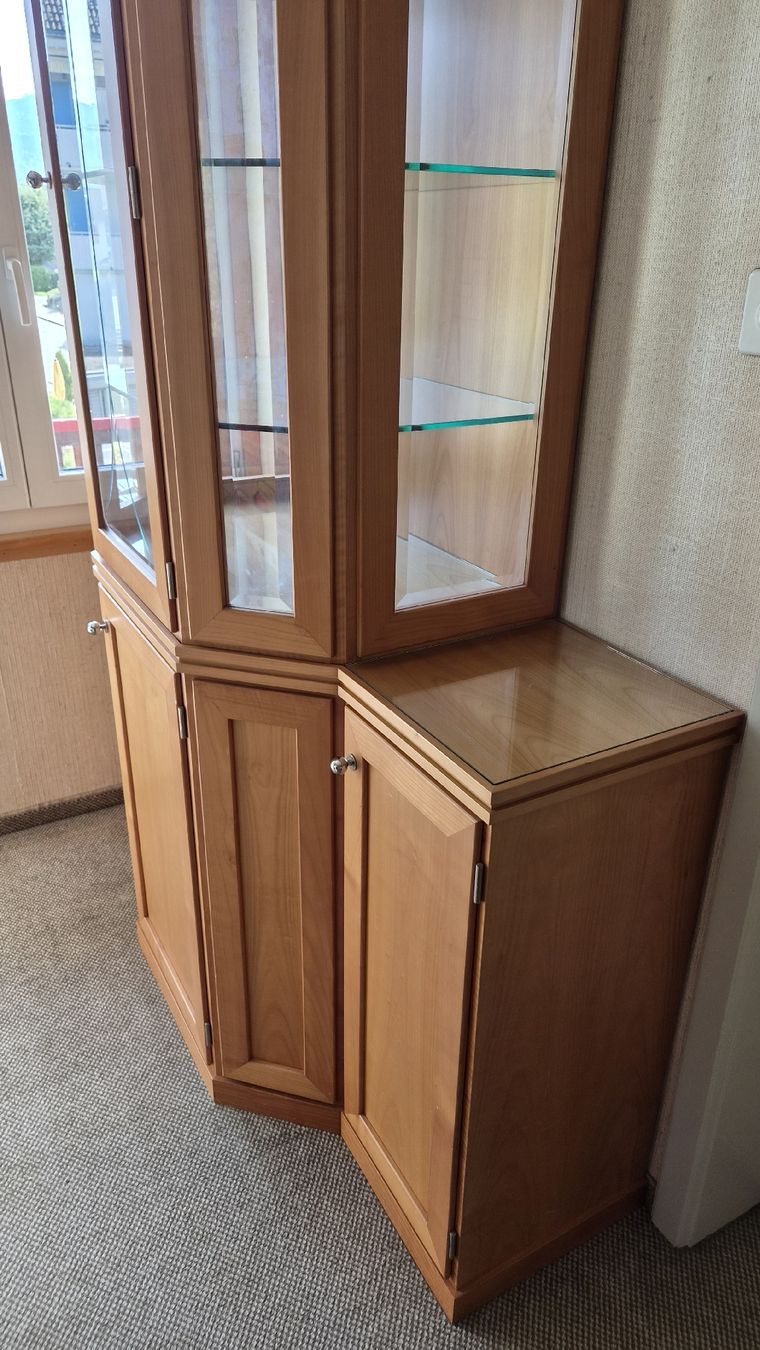 Vetrine: Sideboard / Buffet / Kommode mit Glasvitrine Kirschholz – Usato da Gommiswald venduto da GoldenGun 4