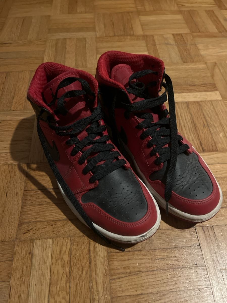 Jordan Scarpe da uomo: air jordan mid height – Usato da Bern venduto da Terminator1313