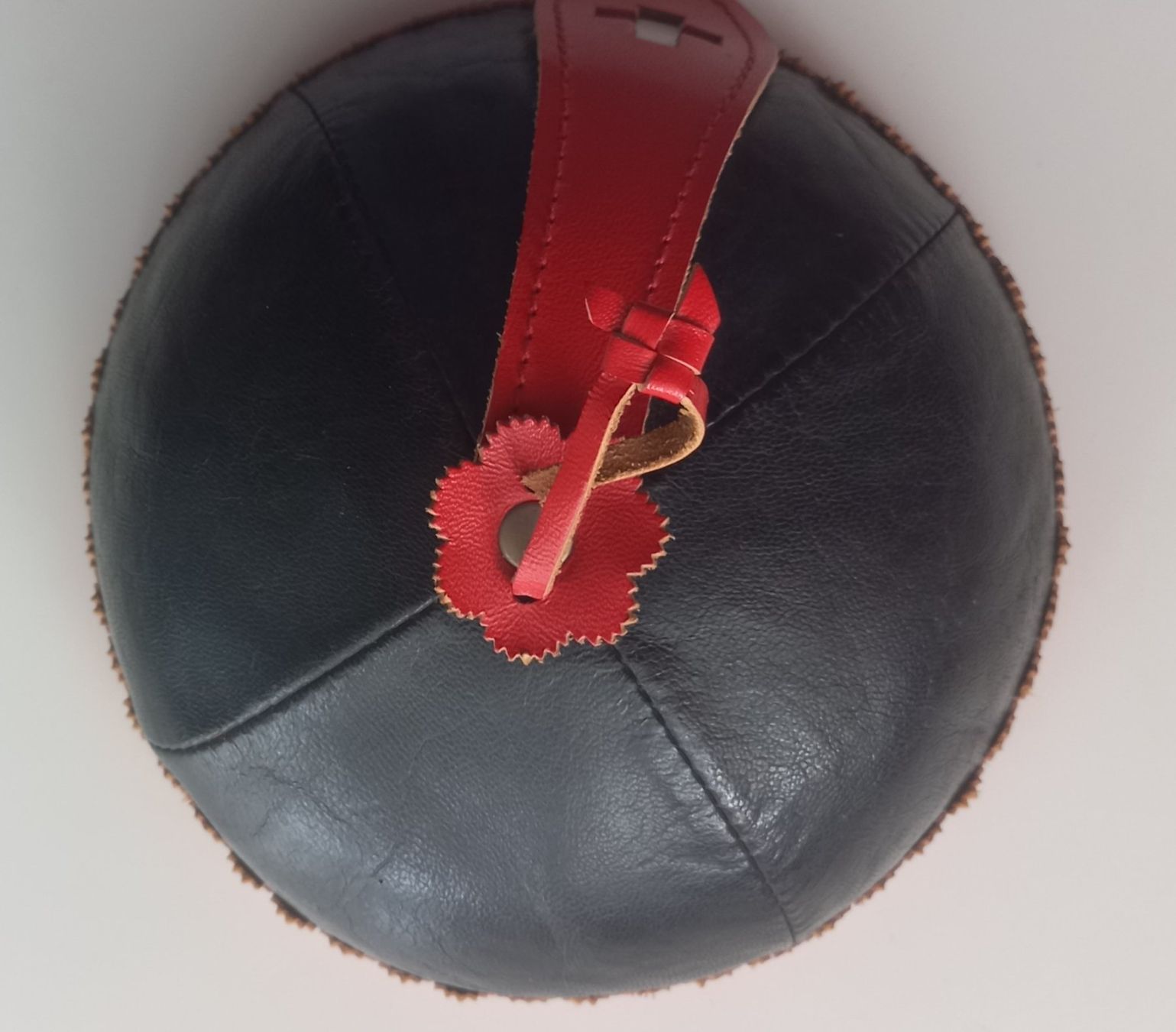 Swiss Chapeaux, bonnets & casquettes: Sennen-Chäppi Leder Grösse 58 – Neuf (Voir description) à Oberembrach par peeeg 2