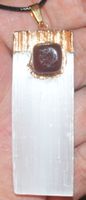 Halskette D-201 – Selenit & Roter Onyx – ca. 2,5 x 6 cm