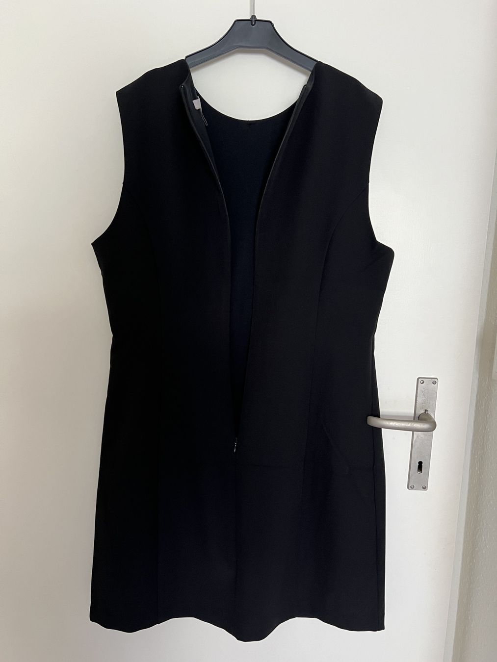 H&M Kleider: H&M Black Dress EUR M – Neu (gemäss Beschreibung) aus Horgen von linuxrp 5
