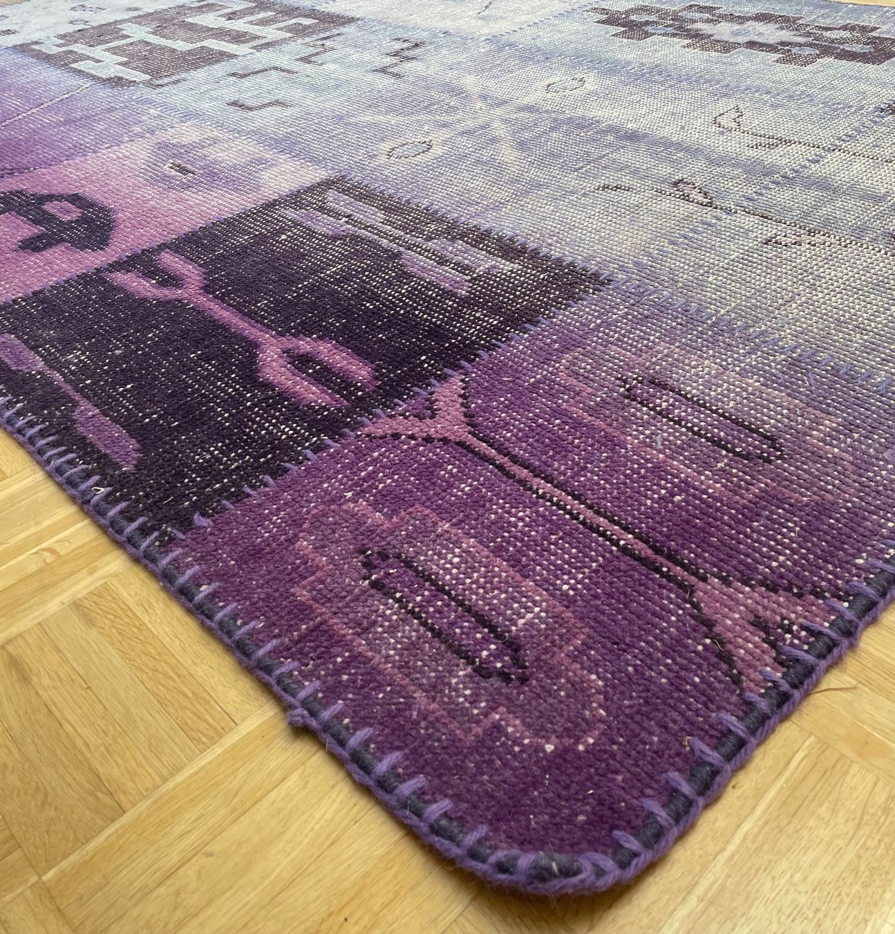 Pfister Tappeti: Lila Patchwork Teppich, Vintage, Pfister – Usato da Zürich venduto da aylinsol 2