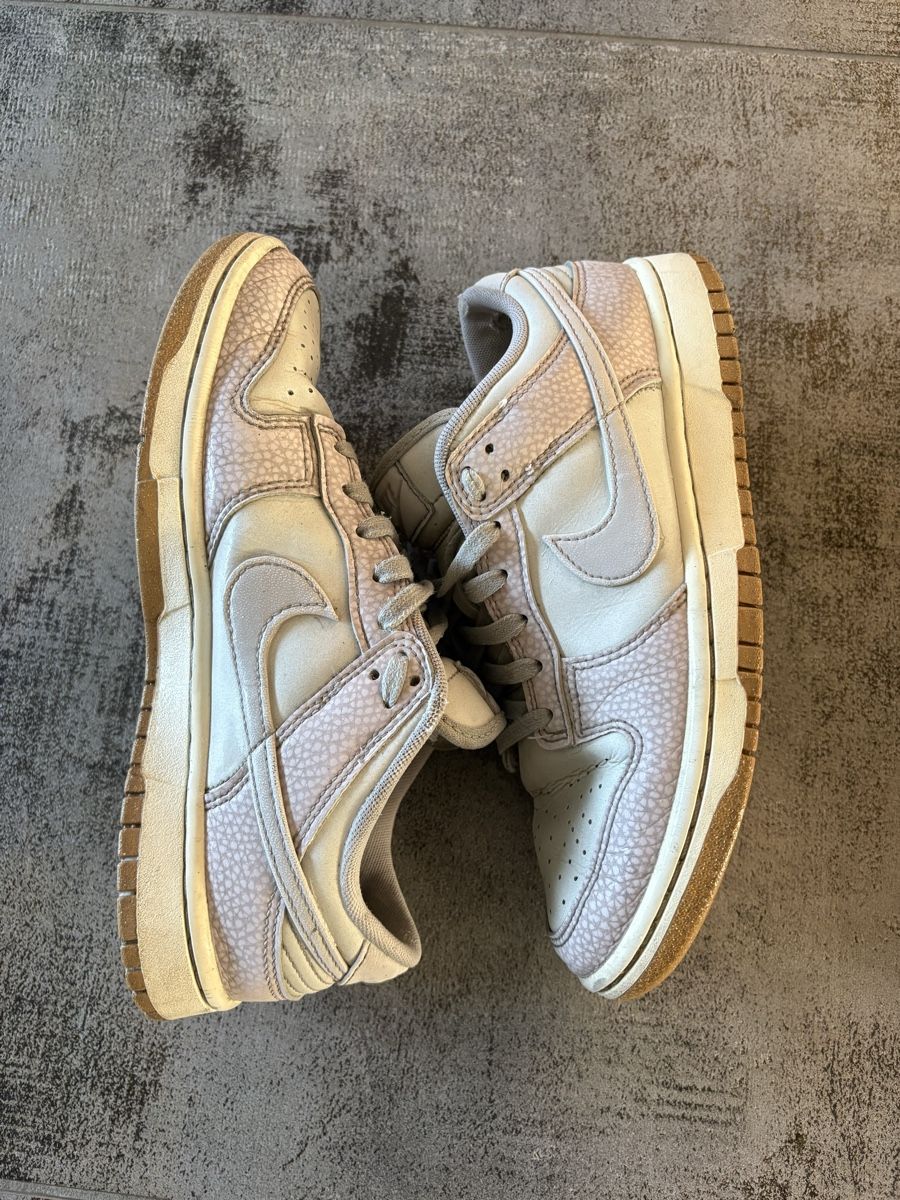 Nike Chaussures femmes: Nike Dunks – D'occasion à Schüpfen par ani_gj8r