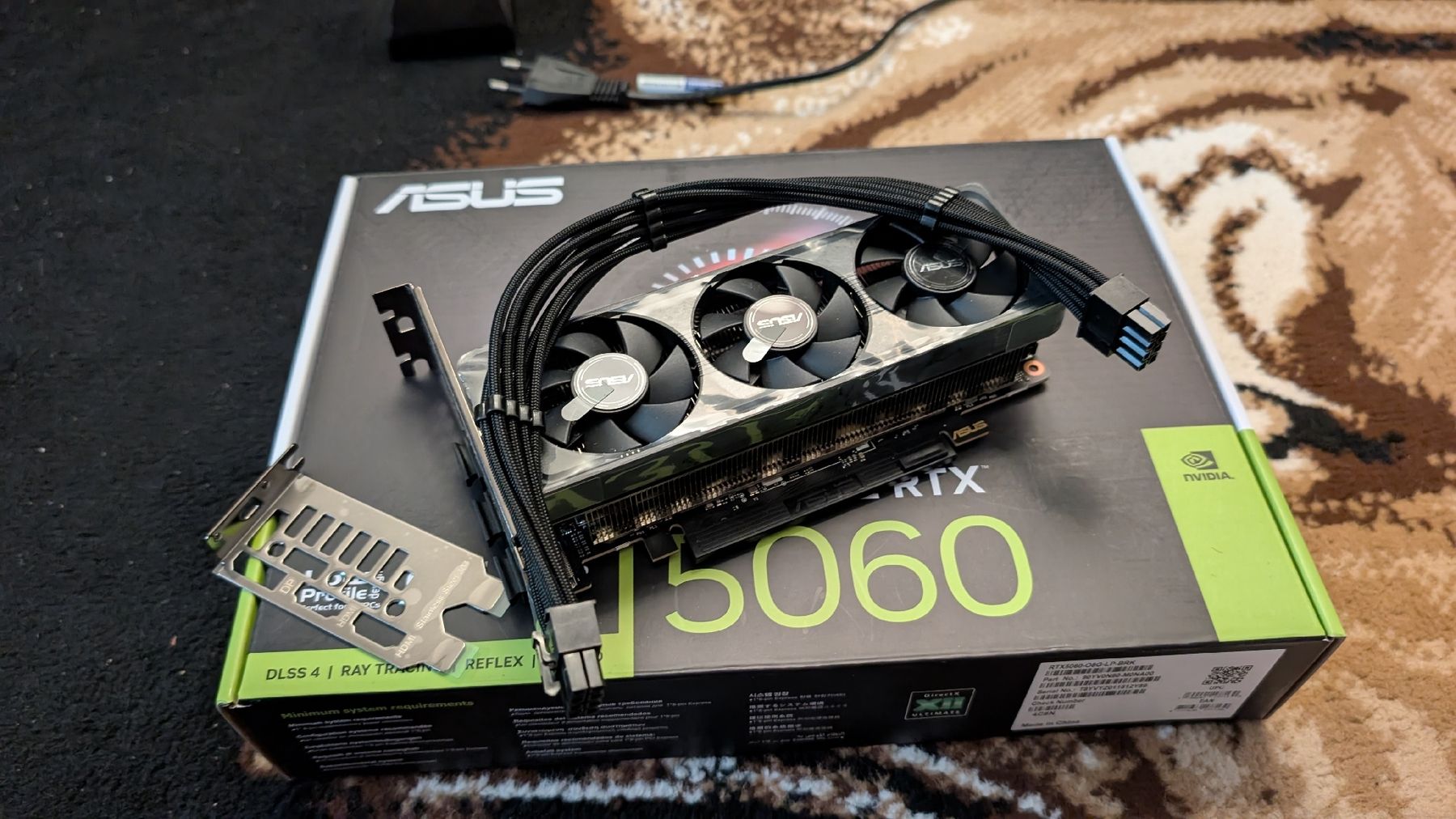 Asus Schede grafiche: ASUS RTX 5060 OC LP – Nuovo (secondo la descrizione) da Frutigen venduto da olsojin