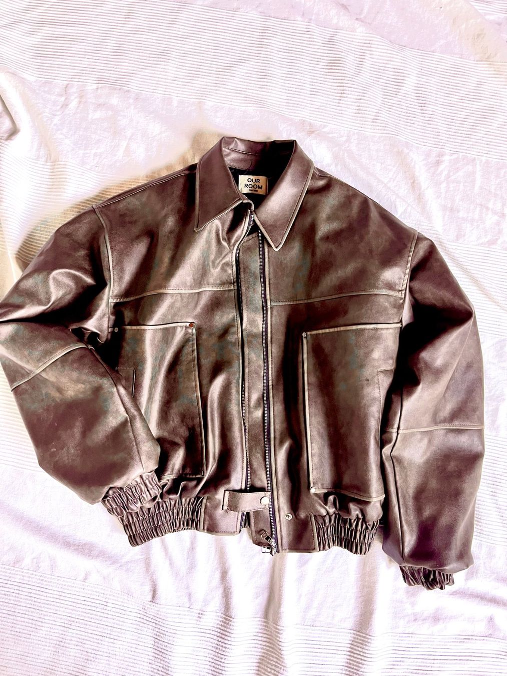 Vestes: Faux Leather Bomber Jacket – D'occasion à Zürich par lar_8z5c 1
