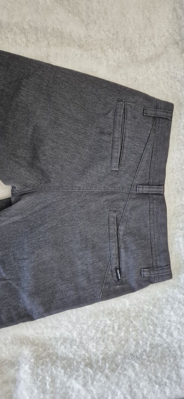 Volcom Pantaloni: Volcom Frickin Grösse 31/32 M  – Usato da Schwerzenbach venduto da Jamacy 1
