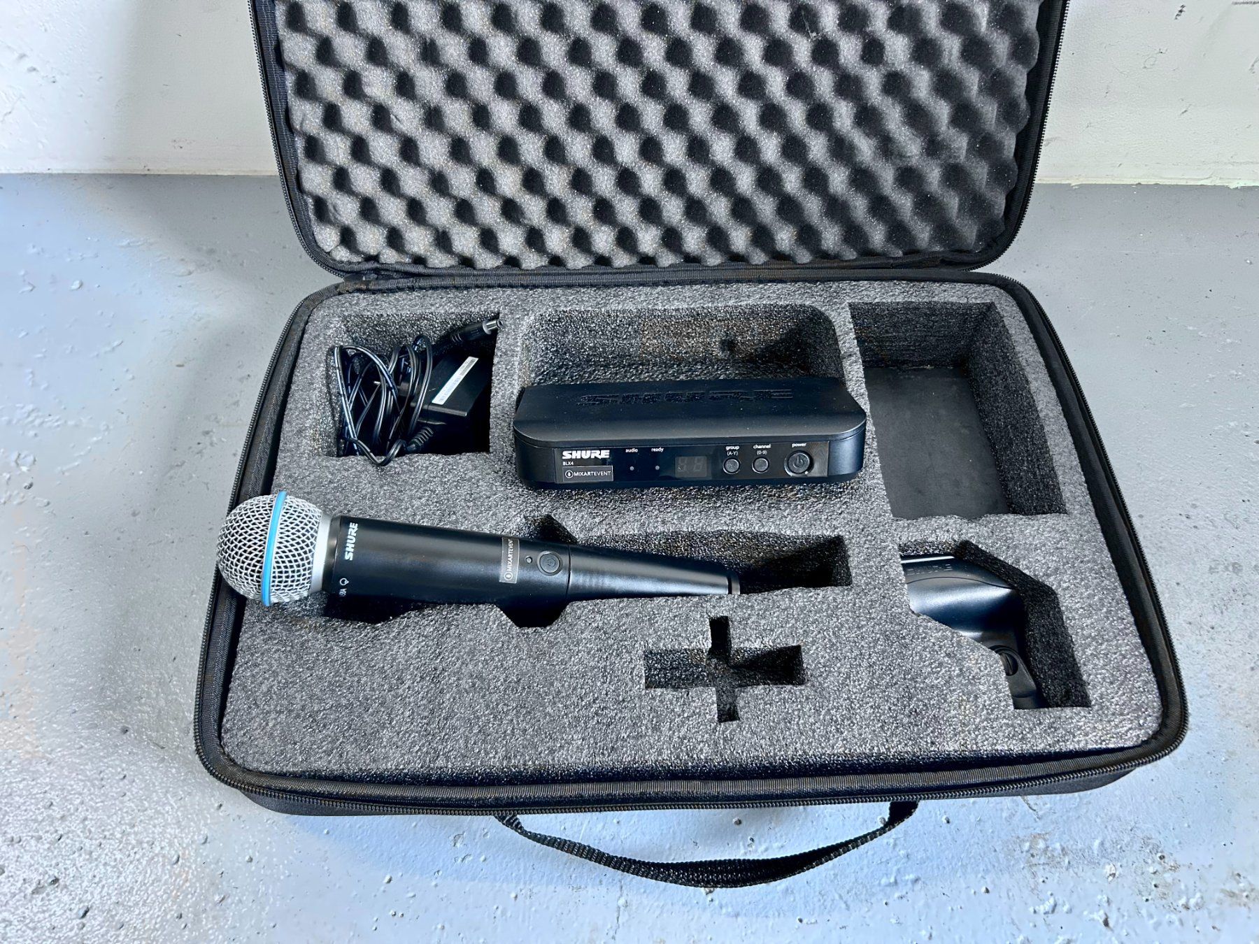 Mikrofone: Shure BLX 4, Funkmikrofon – Gebraucht aus Konolfingen von lbumae