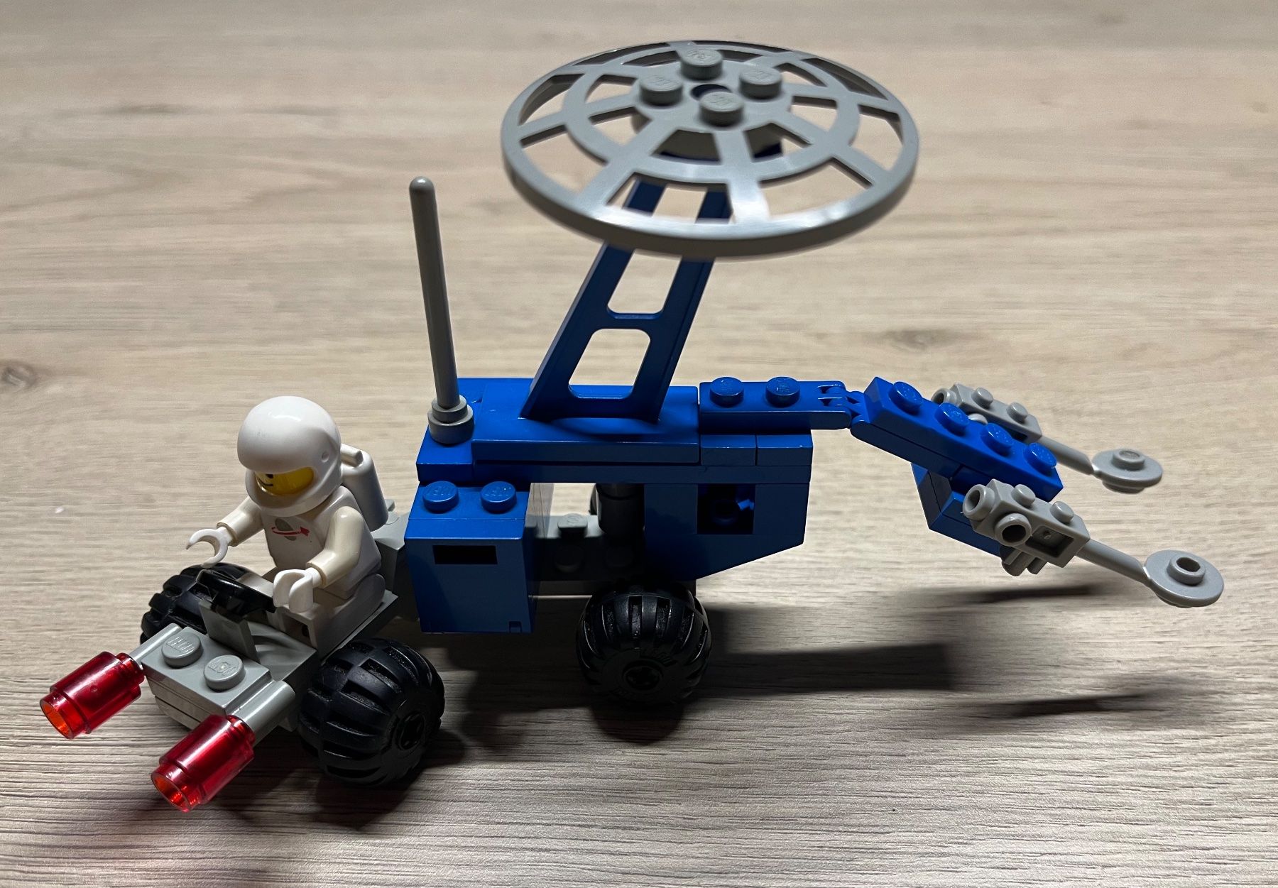 Lego Kit di costruzioni: Légo 6844 "Explorer vehicle" VINTAGE complet + Manuel – Usato da Courgenay venduto da Kolfree 4