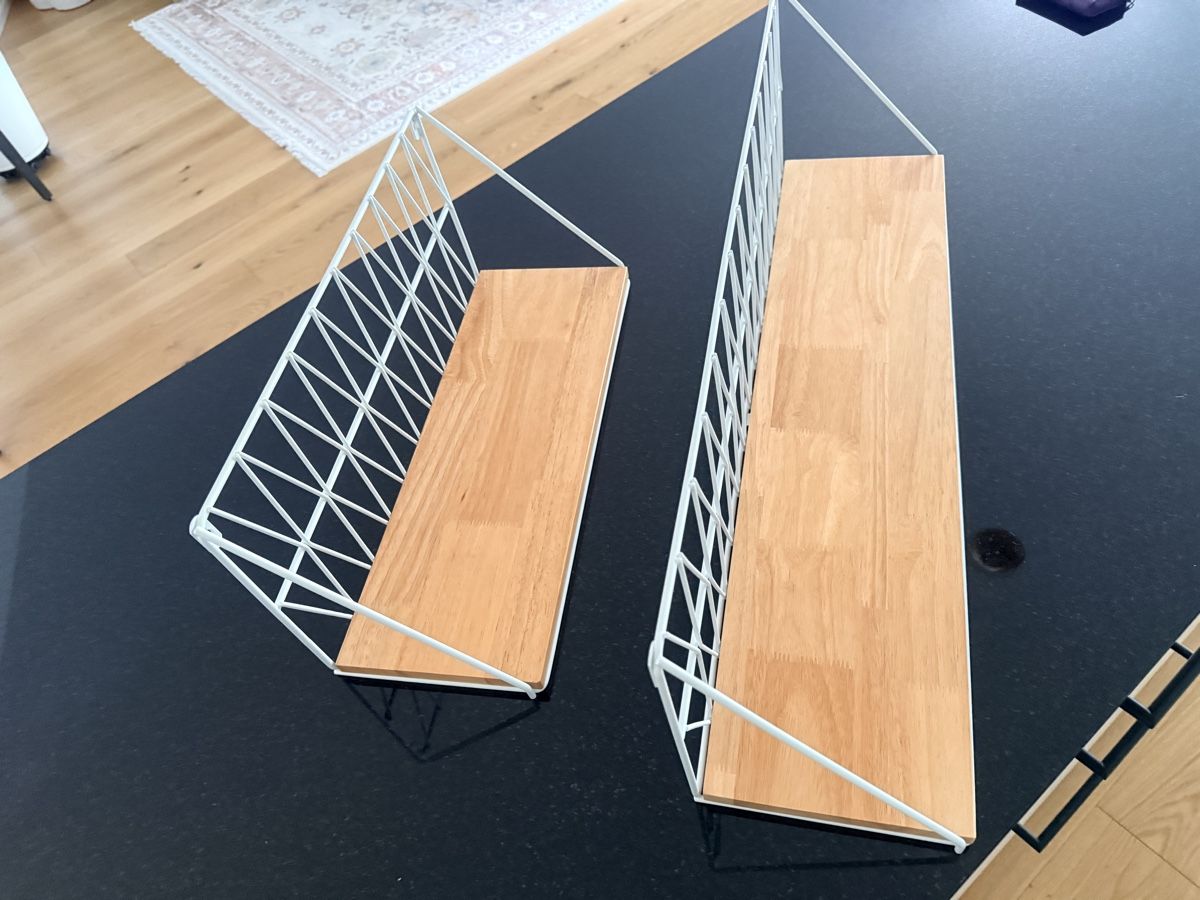 Regale: 2 Wandregal / 2 wall shelves – Gebraucht aus Altendorf von Alovely