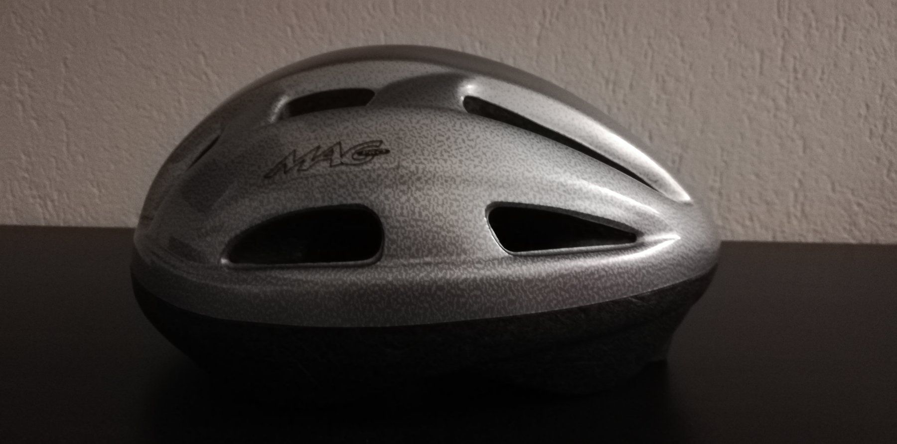 Caschi: Helm Helmet Casque Bike Roller Skate – Nuovo (secondo la descrizione) da Massagno venduto da Doaxx