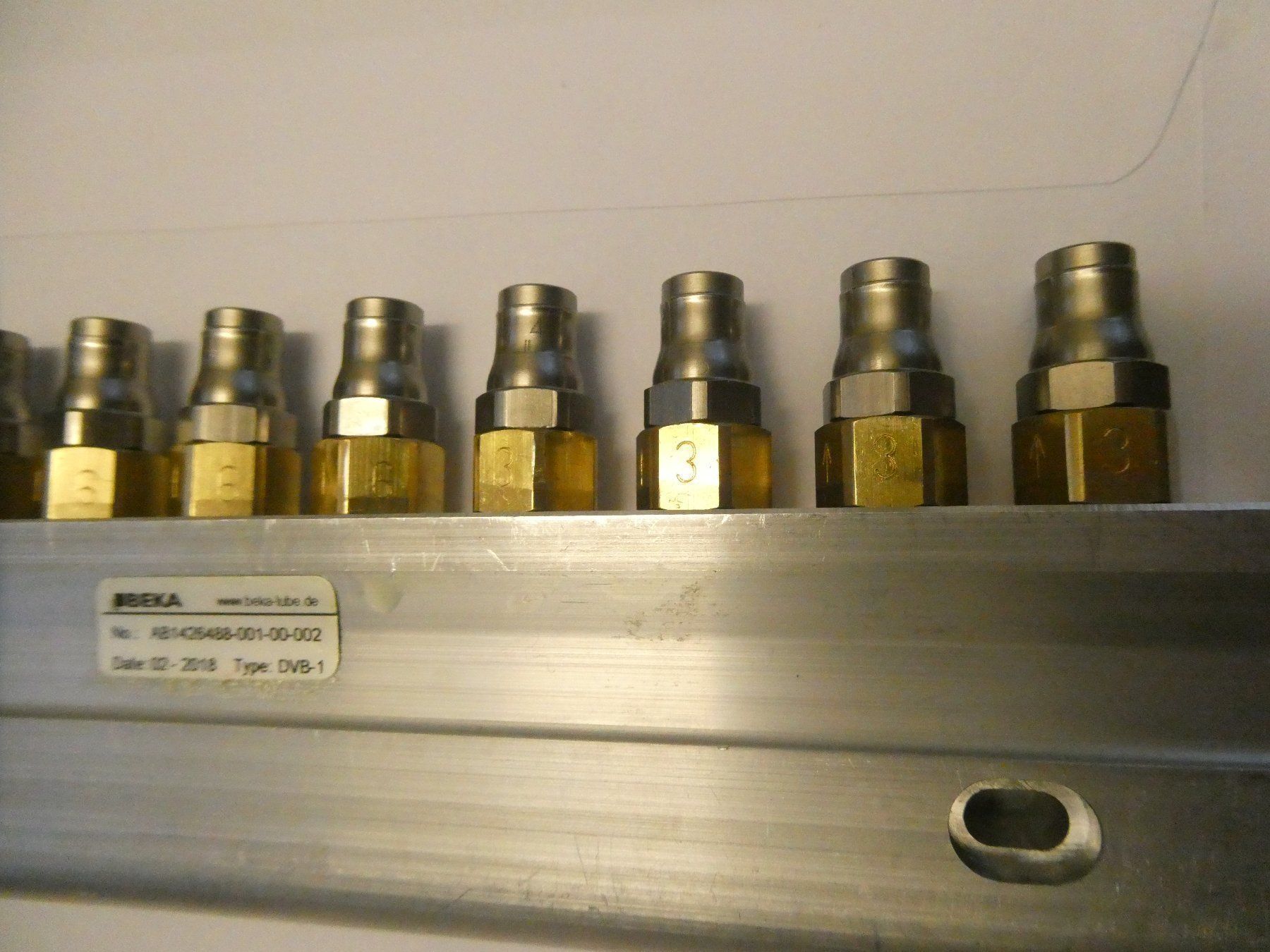 Altro per industria metallurgica: Schmierverteiler von BEKA – Nuovo (secondo la descrizione) da Fulenbach venduto da Hach0 5