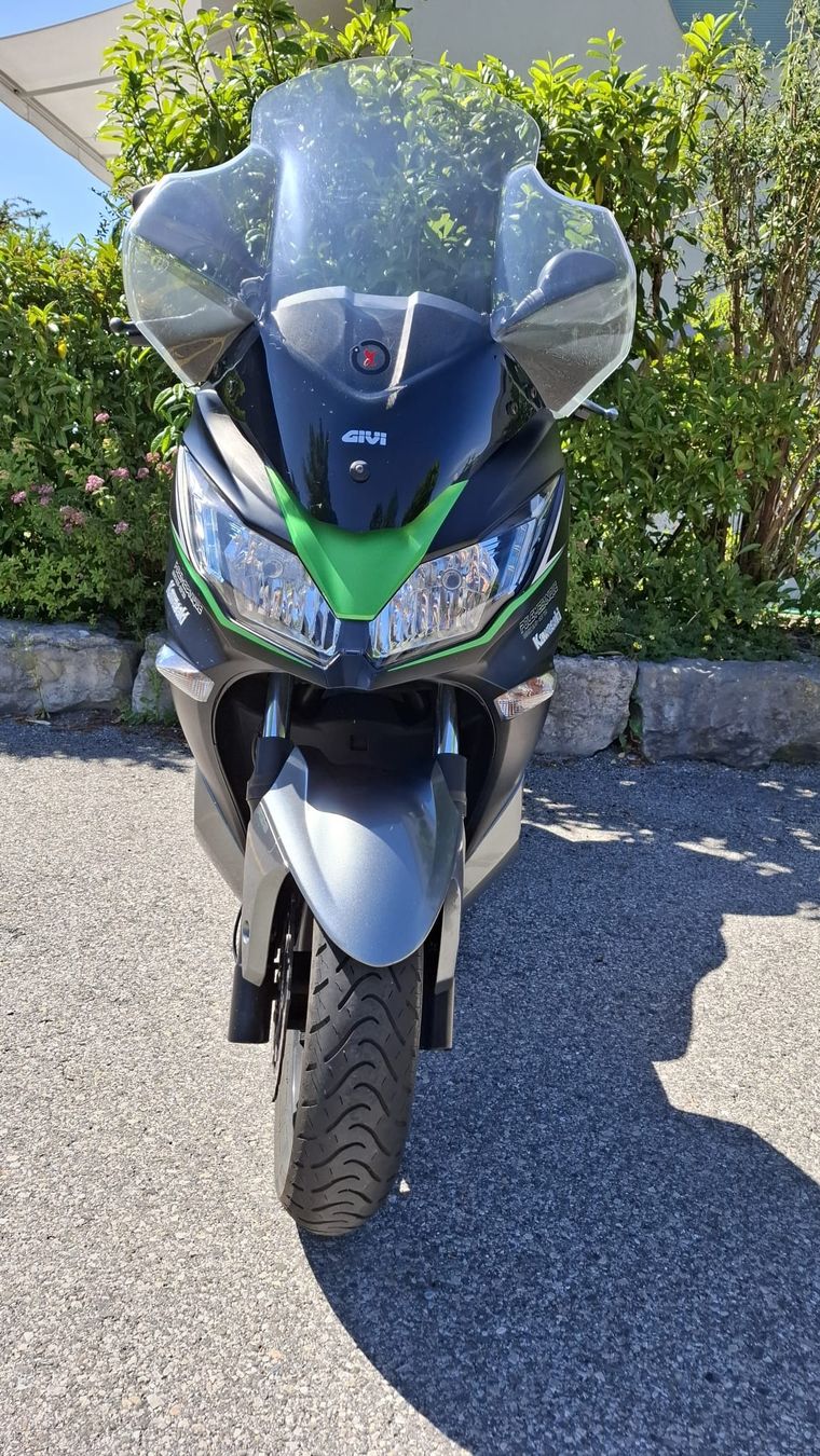 Kawasaki Scooters: Kawasaki J300SE – Gebraucht aus Moudon von adr_b9n5