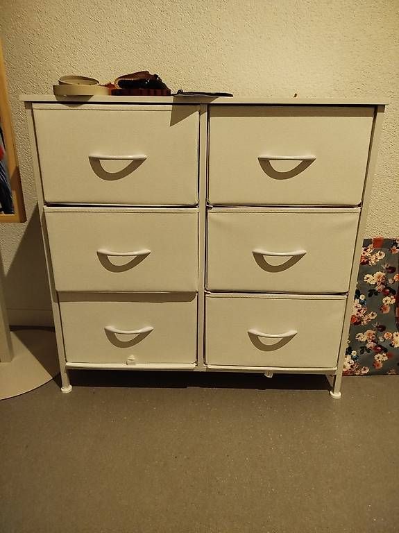 Cassettiere: Commode simple et pratique  – Nuovo e nell'imballaggio originale da Fribourg venduto da rka_tb6z