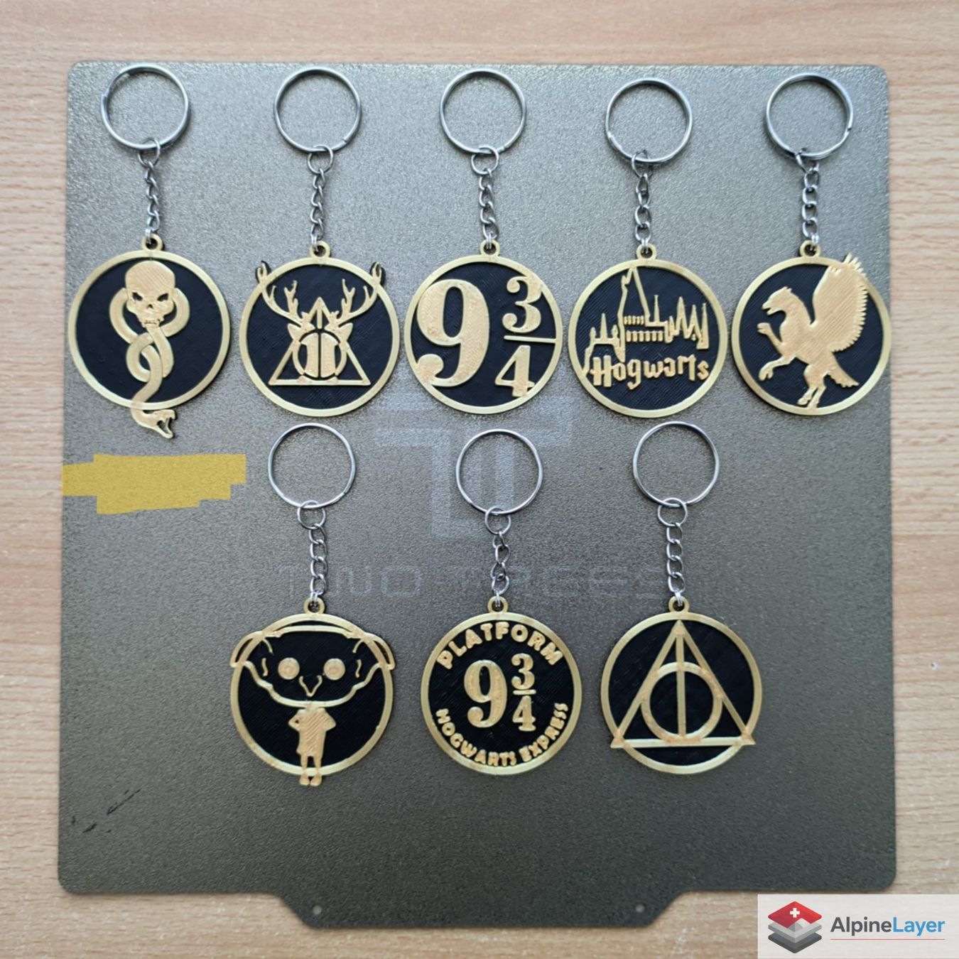 Portachiavi: Death Eater Symbol Keychain Black & Gold 3D Printed – Nuovo (secondo la descrizione) da Losone venduto da AlpineLayer