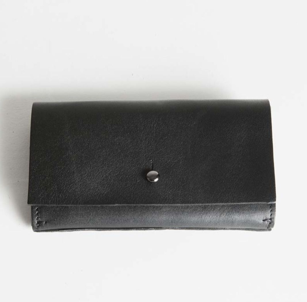 Portafogli: Minimalist Black Leather Wallet - Stylish and Durable – Nuovo e nell'imballaggio originale da St. Gallen venduto da che_hope17