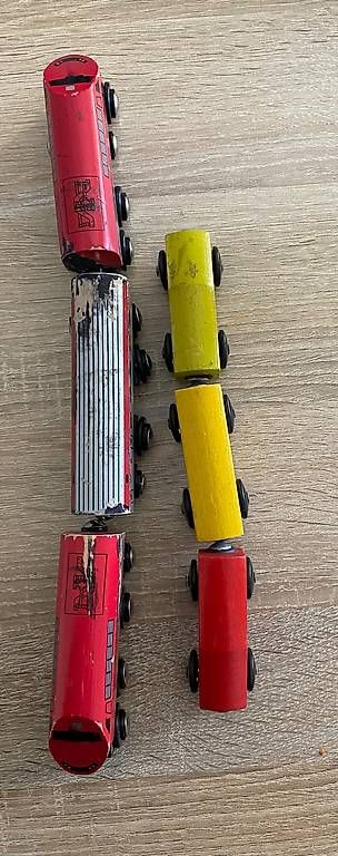 Giocattoli: 2x Magnetische Holzeisenbahnen – Usato da Basel venduto da gee_c6vd 1