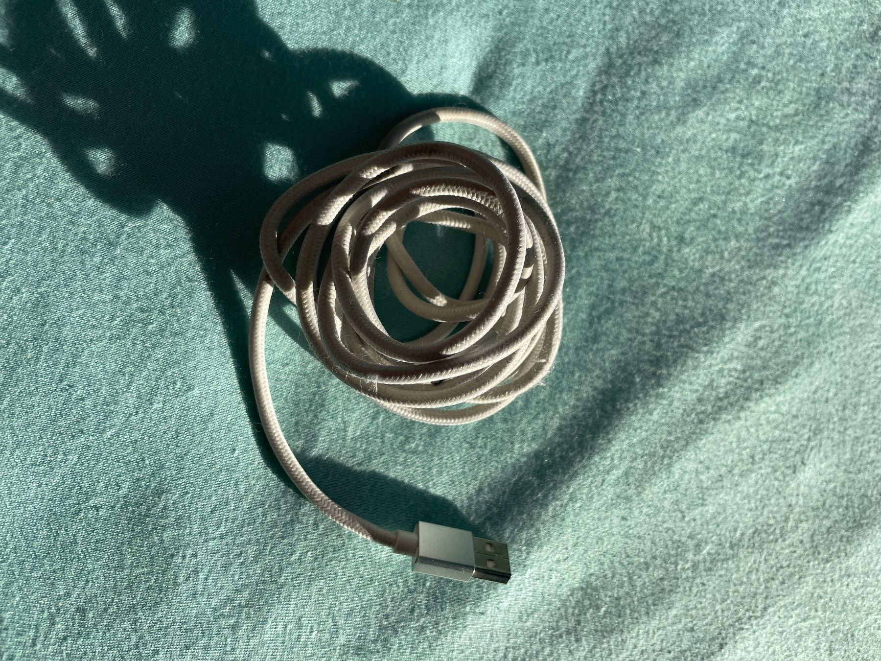 Caricabatterie: Iphone Ladestecker 2.5Meter – Usato da stüsslingen venduto da Aless14 1